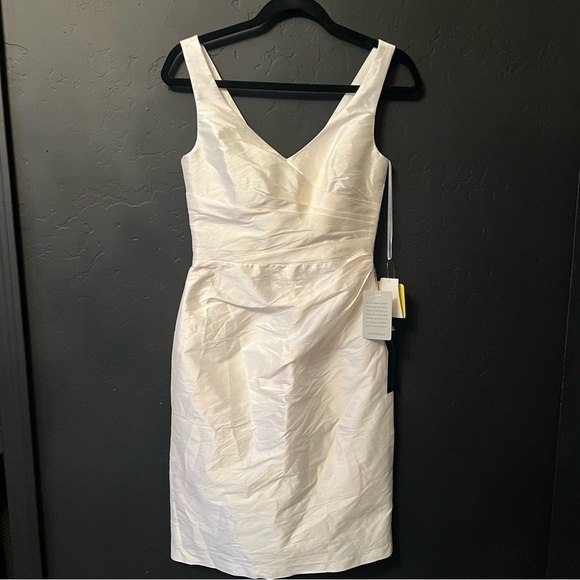 NWT Alfred Sung Size:2 Color: Ivory satin feel - Picture 4 of 14